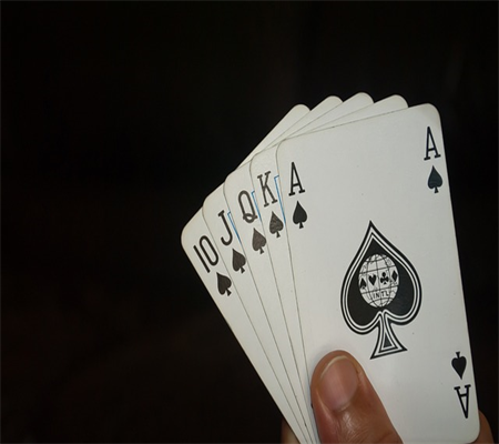Chiến Lược Chiến Thắng Texas Hold'em Poker: Quản Lý Trung Tâm Và Giải Pháp Chiến Thắng